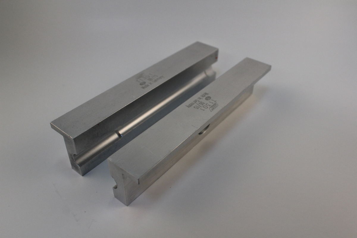 Slika CLAMP FOR NEEDLE GUIDING PDS