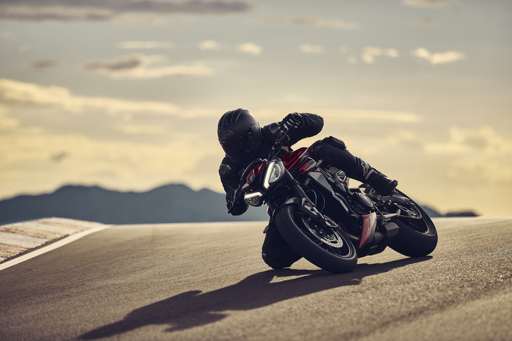 Street-Triple-RS