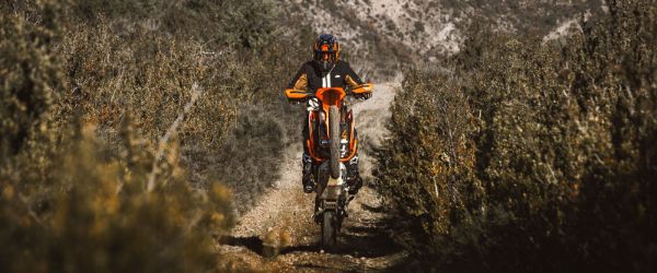Picture of KTM 690 SMC R i KTM 690 ENDURO R 2026 – Dva lica jednocilindrične snage | MotoXGeneration