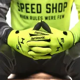 fasthouse-carbon-eternal-rokavice-fluo